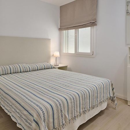 Sea Frontline Apartment 'Faraona'. Pool. Wifi サンタニー エクステリア 写真