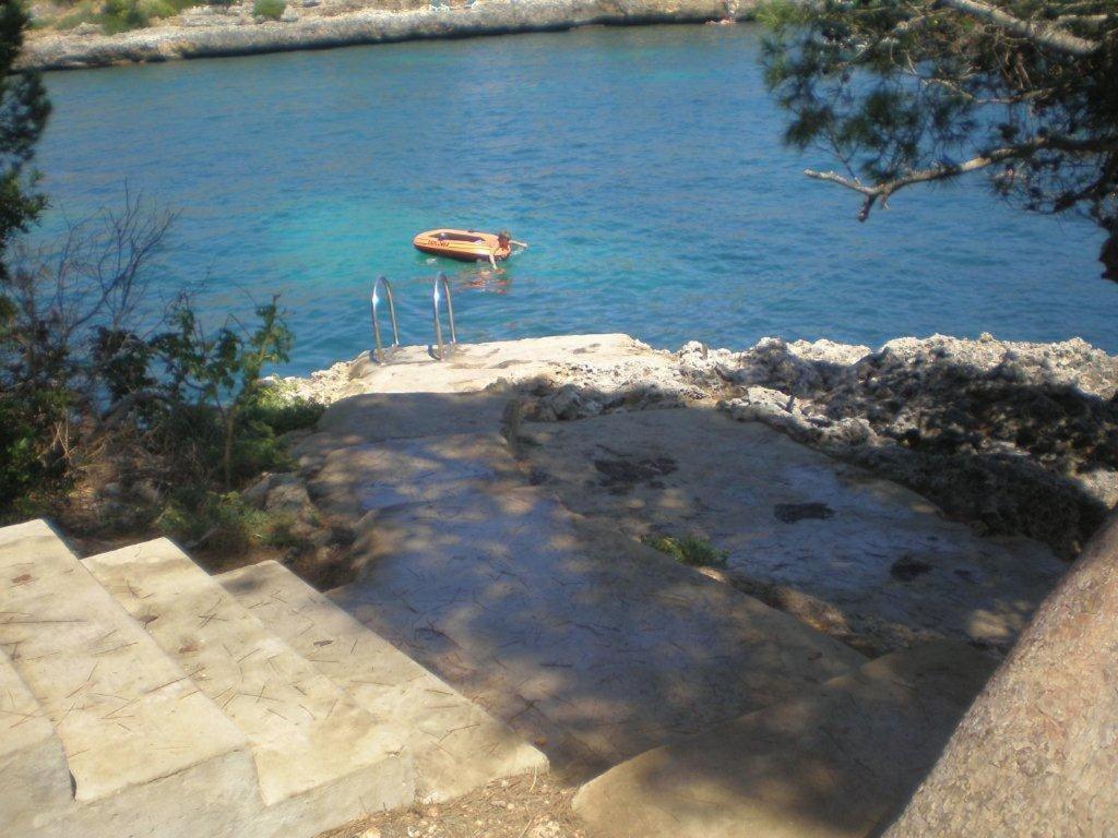 Sea Frontline Apartment 'Faraona'. Pool. Wifi サンタニー エクステリア 写真