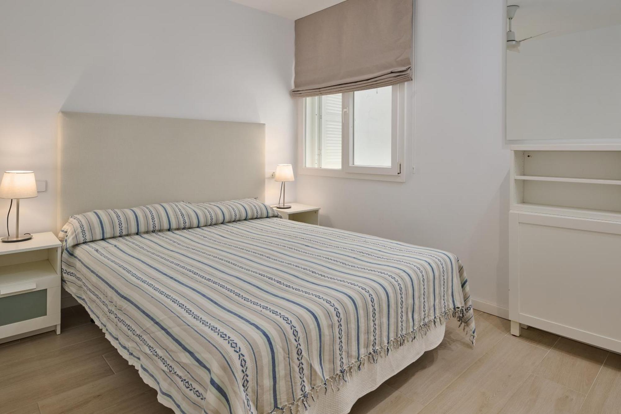 Sea Frontline Apartment 'Faraona'. Pool. Wifi サンタニー エクステリア 写真